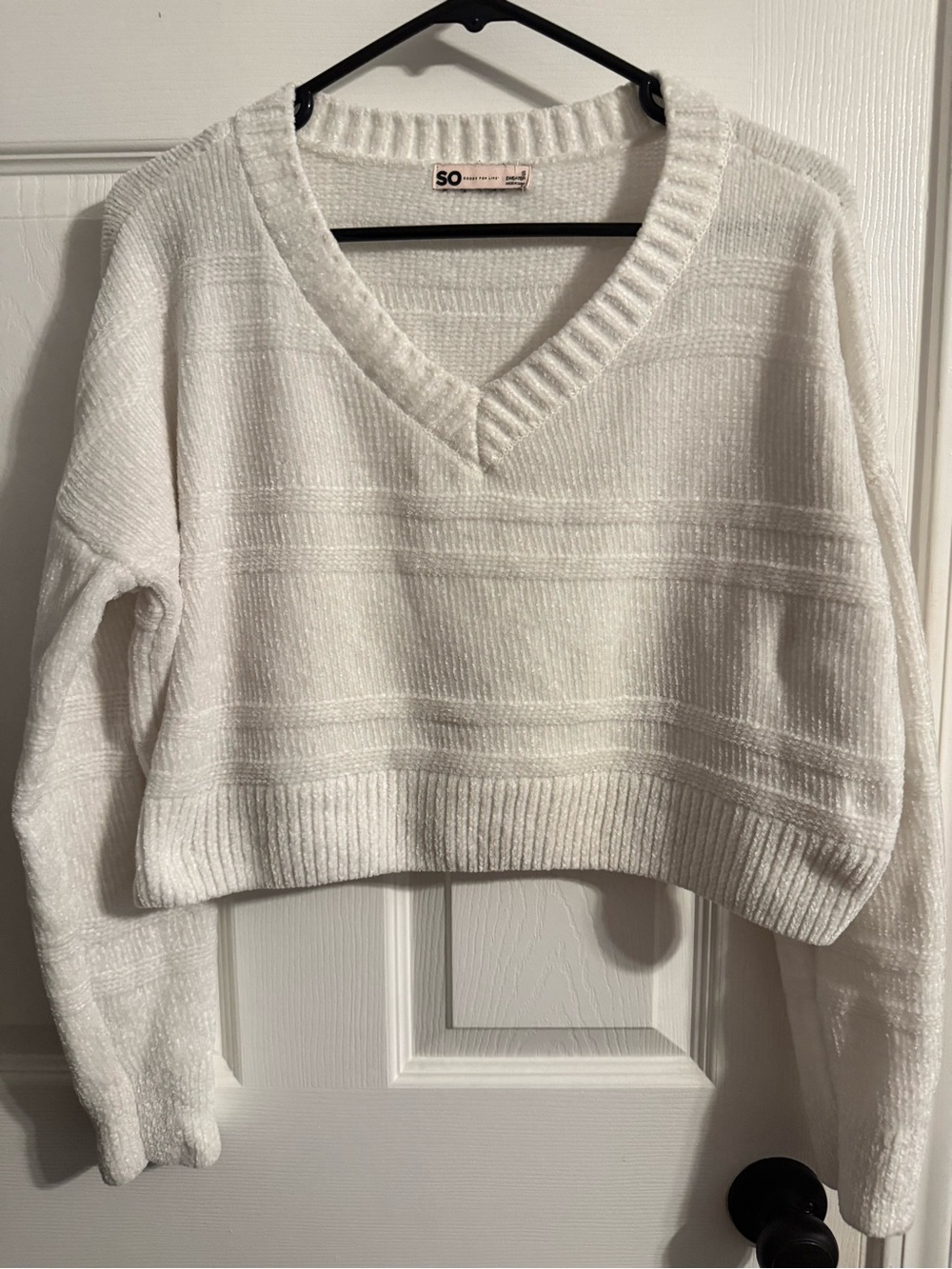 SO White V-Neck Cropped Knit Sweater